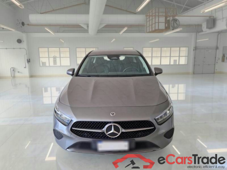 MERCEDES-BENZ CLASSE A / 2022 / 5P / BERLINA A 180 D AUTOMATIC ADVANCED PROGRESSIVE #6