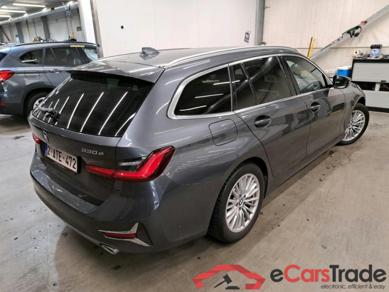 BMW - BMW 3 TOURING 330e 292PK Luxury With Heated Vernasca Sport Seats & Travel Pack & Pano Roof * HYBRID * #2