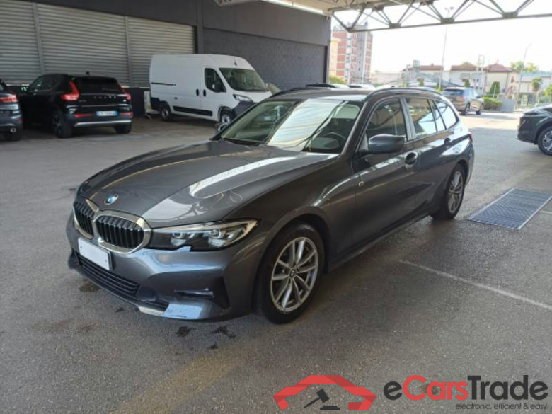BMW SERIE 3 / 2018 / 5P / STATION WAGON 318D BUSINESS ADVANTAGE AUTO TOURING #1