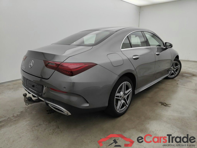 Mercedes-Benz CLA CLA 250 e AMG Line 4d #2