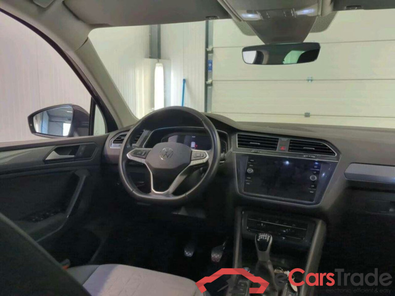 VOLKSWAGEN Tiguan 1.5 TSI Life Bns #3