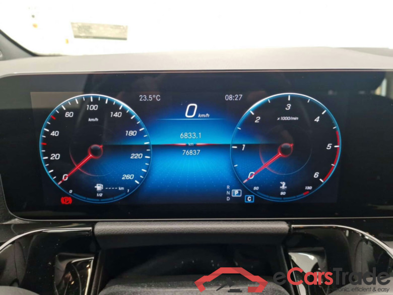 MERCEDES-BENZ GLA 180D BUSINESS LINE #6