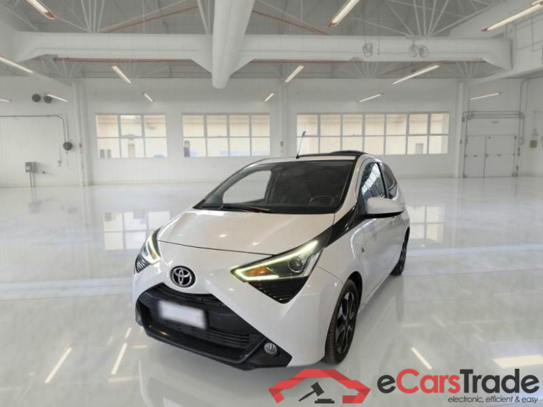 TOYOTA AYGO CONNECT / 2018 / 5P / BERLINA 1.0 VVT-I X-WAVE MMT #1