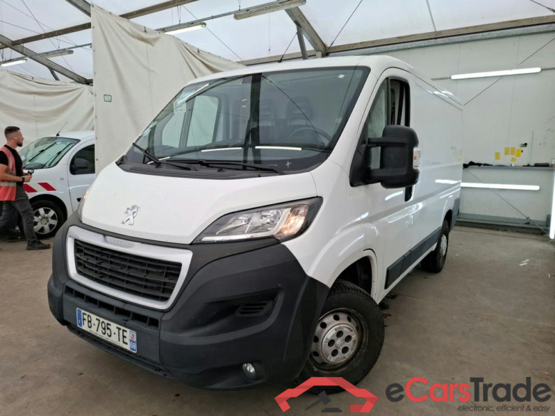 PEUGEOT Boxer / 2014 / 4P / Fourgon tôlé BLUEHDI 110 PREMIUM PACK 330 L1H1