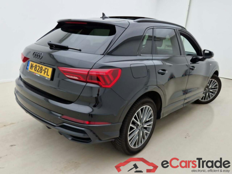 AUDI Q3 45 TFSI e S edition #2