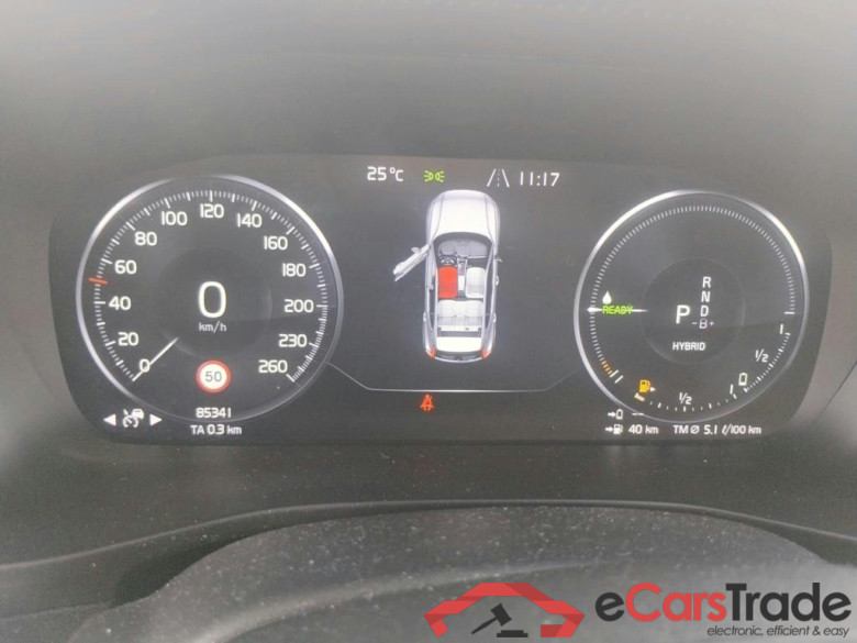 VOLVO XC40 / 2017 / 5P / todoterreno 1.5 T5 Twin Recharge R-Design Auto #4