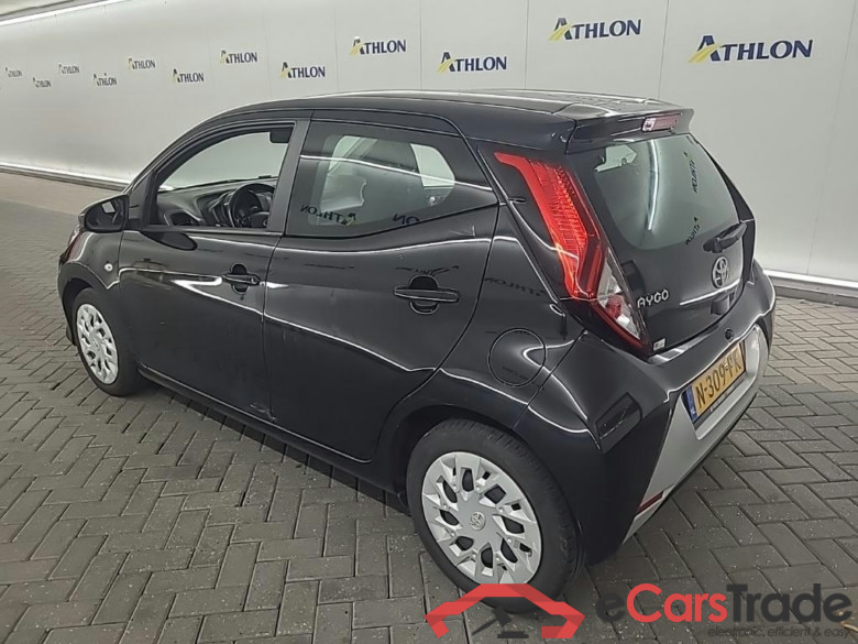 TOYOTA Aygo 1.0 VVT-i x-play 5D 53kW #4