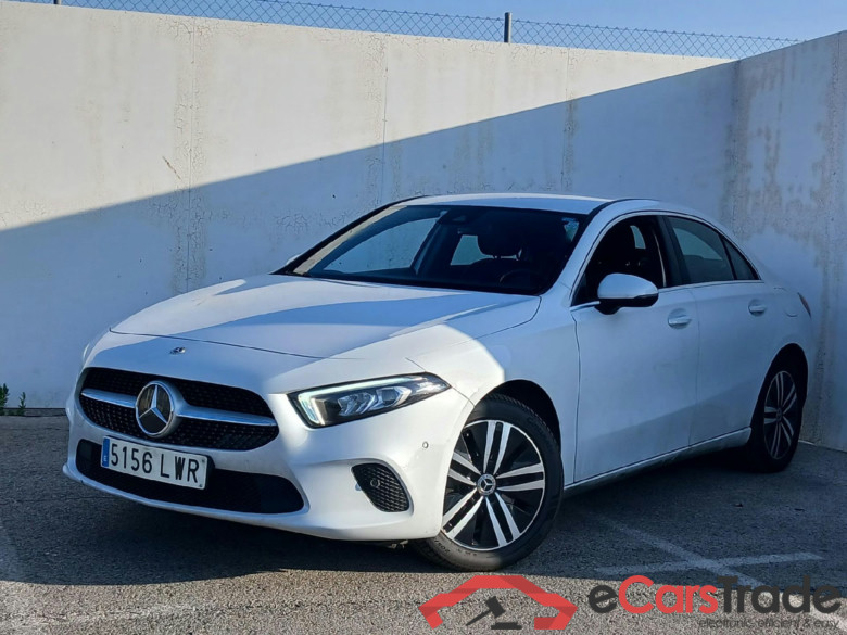 MERCEDES-BENZ Clase A / 2018 / 4P / sedán Sedán A 250 e #1