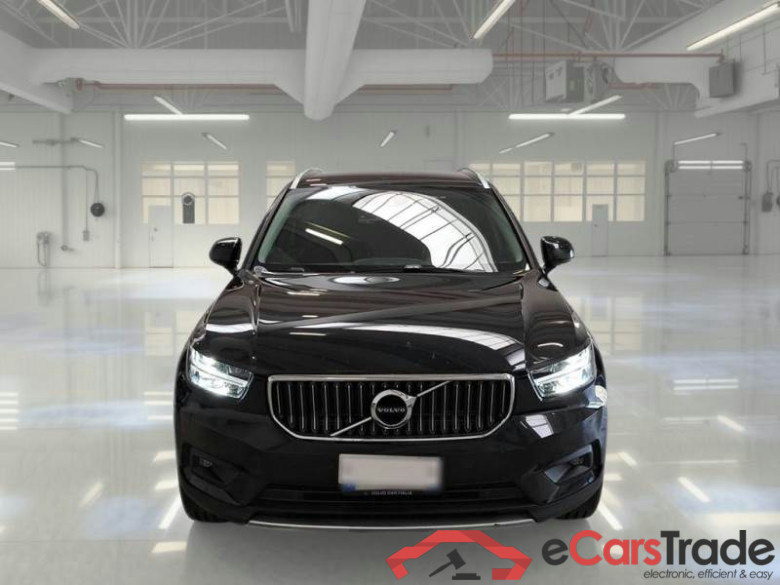 VOLVO XC40 / 2017 / 5P / SUV T4 PLUG-IN HYBRID AUTO RECH INSCRIP EXPR #6