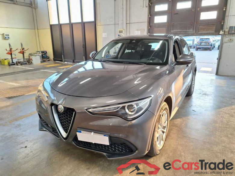 ALFA ROMEO STELVIO / 2017 / 5P / SUV 2.2 TURBO DIESEL 190CV AT8 Q4 BUSINESS #1