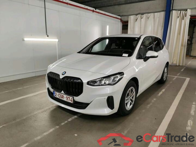 BMW 2 Reeks Active Tourer 2 Reeks Active Tourer 220i (100kW) (Mild Hybrid) 110kW/150pk  5D/P Auto-7 - CO2 indicatief #1
