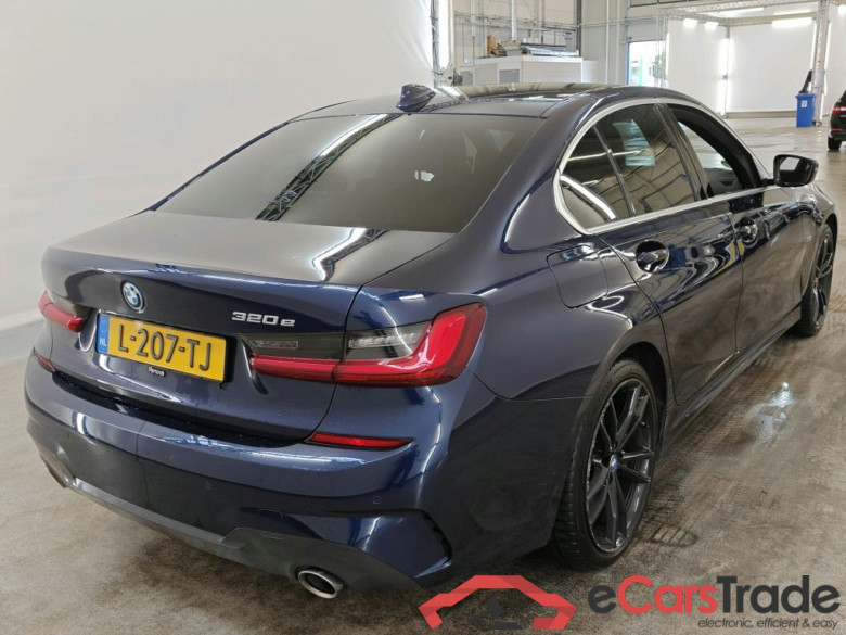 BMW 3 Serie Sedan 320e Business Edition Plus 4d #2