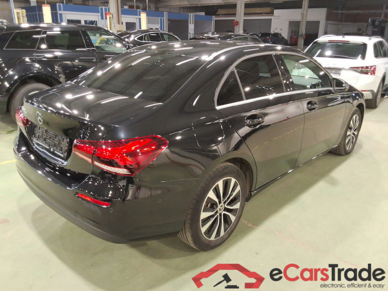 MERCEDES-BENZ A-CLASS LIMOUSINE 1.3 A 250 E BUSINESS SOLUTION DCT #4