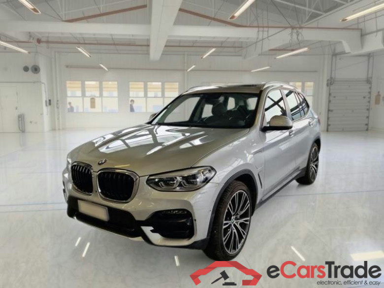 BMW X3 / 2017 / 5P / SUV XDRIVE 30E BUSINESS ADVANTAGE