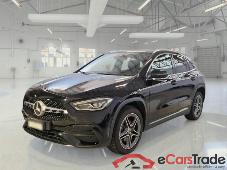 Mercedes GLA 250e Plug-In Hybrid AMG Aut. LED Widescreen Navi 1/2 Sport-Leather-Alcantara KeylessGo Camera 360 Klima PDC ... #1