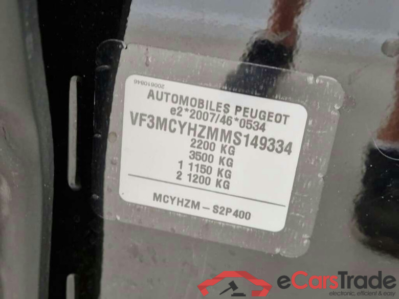 PEUGEOT 5008 1.5 BlueHDI BL. Act 7P. #4