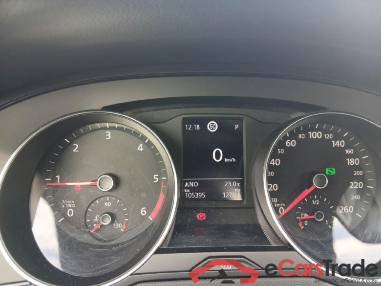 VOLKSWAGEN Passat / 2019 / 4P / sedán Business 2.0 TDI 90kW (122CV) DSG #4