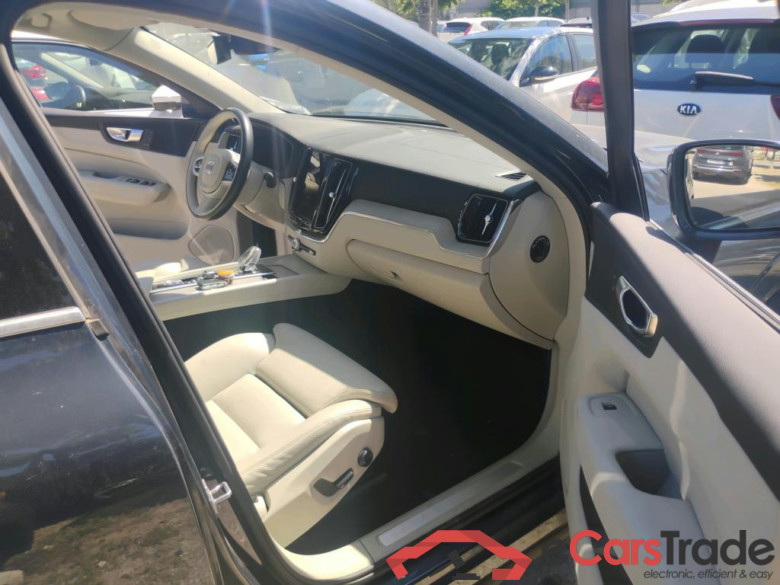 VOLVO XC60 / 2017 / 5P / todoterreno 2.0 T6 AWD Recharge Inscription Auto #6