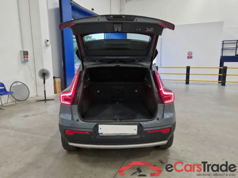 VOLVO XC40 / 2017 / 5P / SUV T5 PLUG-IN HYBRID AUTO RECH INSCRIP EXPR #5