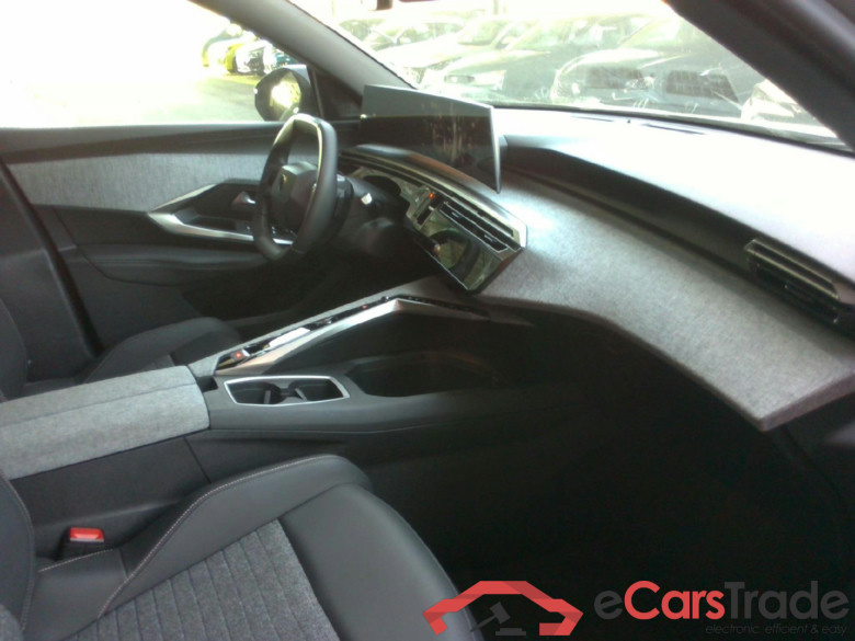 Peugeot 5008 Allure Hybrid 145 ch e-DCS6 #3