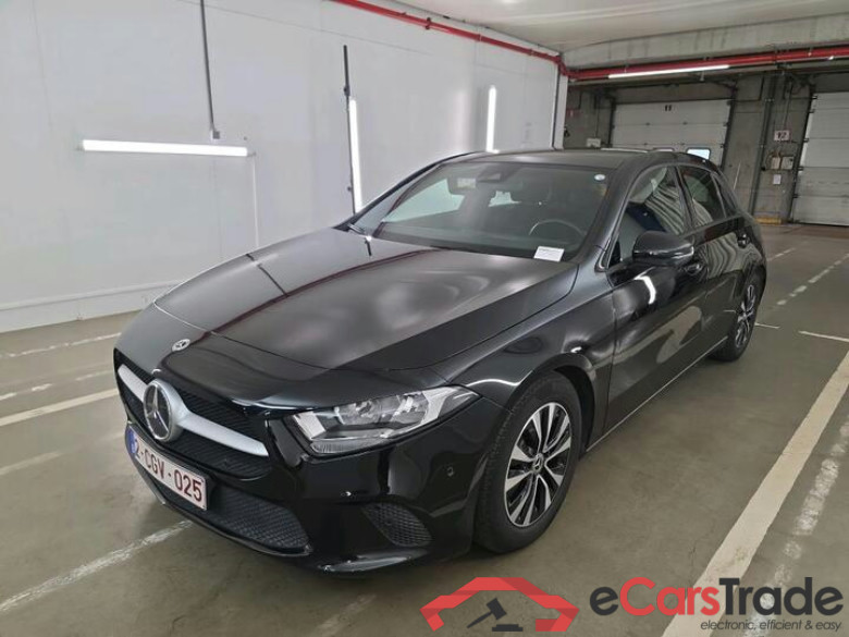 Mercedes A-Klasse A-Klasse A 180 Business Solution Essential 100kW/136pk  5D/P Auto-7 #1