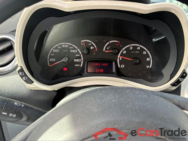 FORD Ka 1.2i Titanium Start/Stop #5