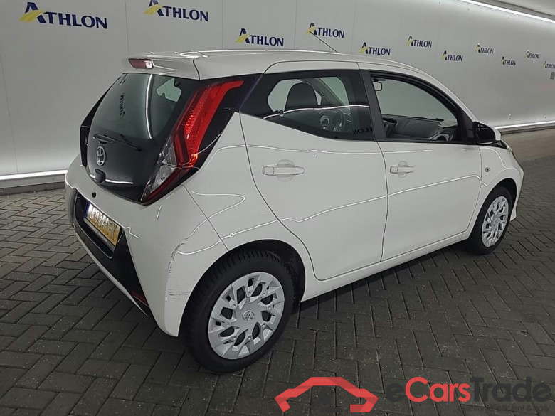 TOYOTA Aygo 1.0 VVT-i x-play 5D 53kW #3