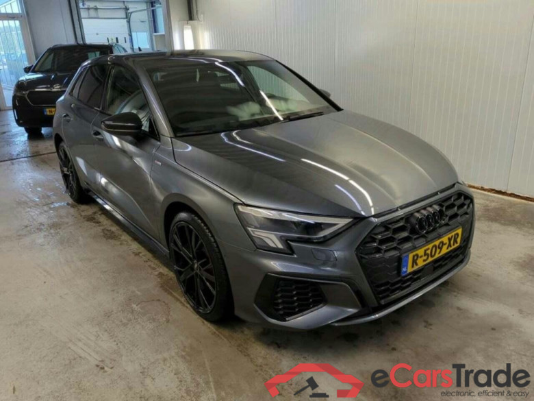 AUDI A3 Sportback 45 TFSI e S ed. Comp #5