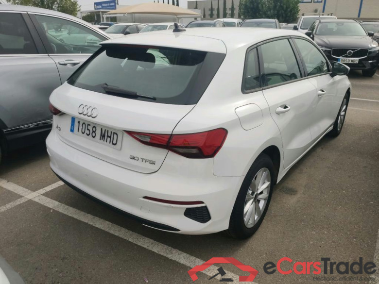 AUDI A3 / 2020 / 5P / berlina con portón Sportback 30 TFSI 81kW (110CV) S tronic #2