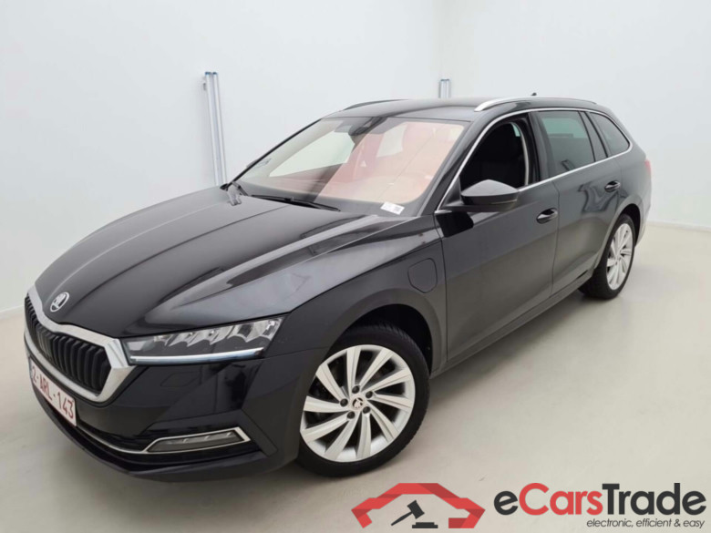 SKODA OCTAVIA COMBI 1.4 TSI IV AMBITION DSG #1