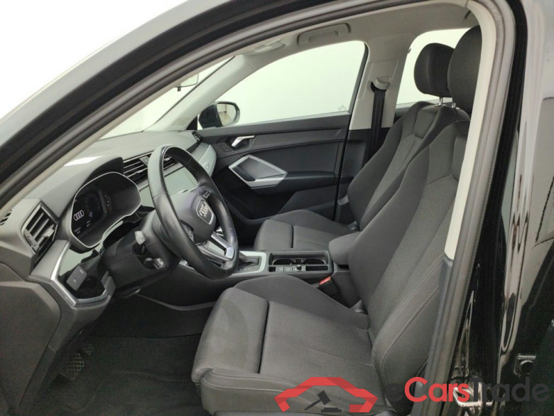 Audi Q3 35 TDI S tronic Advanced Business Editio 5d #3