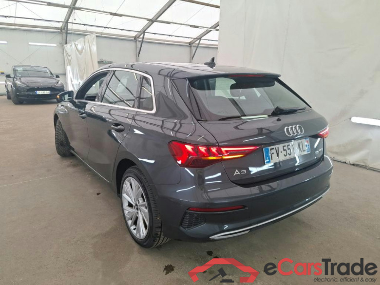 AUDI A3 Sportback / 2020 / 5P / Berline 35 TFSI 150 S Tronic Design Luxe #2