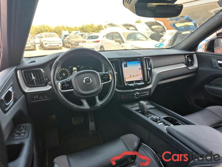 VOLVO XC60 / 2017 / 5P / todoterreno 2.0 T6 AWD Recharge R-Design Auto #3