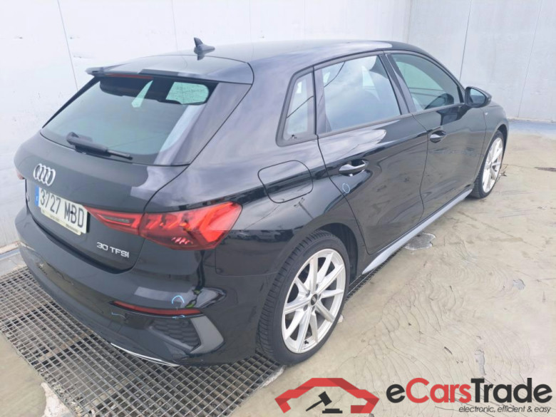 AUDI A3 / 2020 / 5P / berlina con portón Sportback S line 30 TFSI 81kW S tronic #2