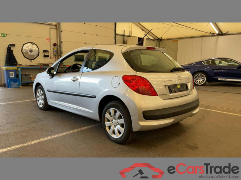 PEUGEOT 207 1.4i Trendy #3