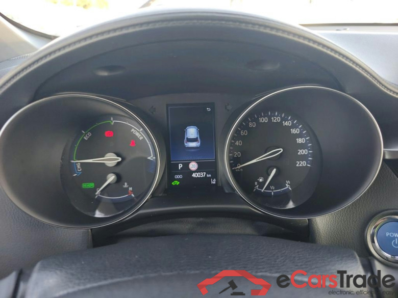 TOYOTA C-HR / 2019 / 5P / todoterreno 2.0 180H Advance #4
