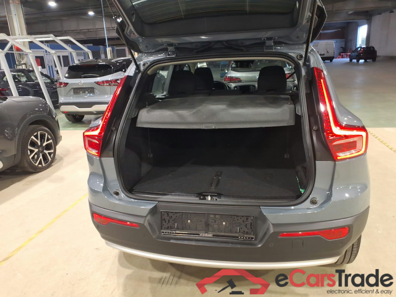 VOLVO XC40 1.5 T2 ESSENTIAL #3