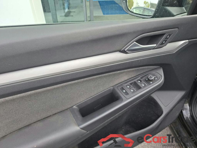 VOLKSWAGEN Golf VIII 1.5 TSI Life #6