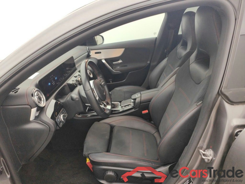 Mercedes-Benz CLA Shooting Brake CLA 180 Business Solution 5d #3