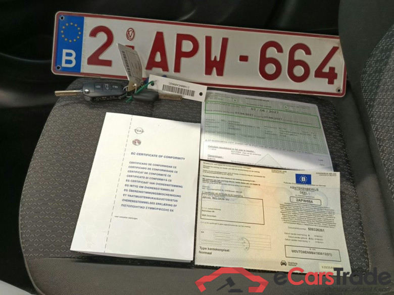 Opel Crossland 1.5 Turbo D 81kW S/S Edition 5d #4