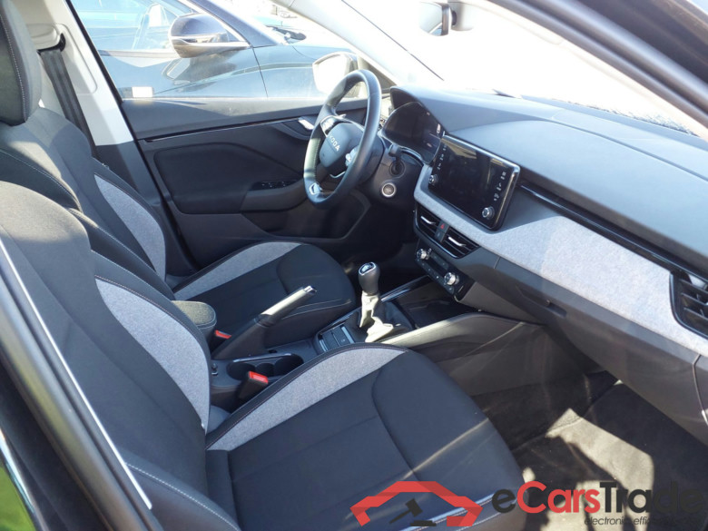 SKODA Kamiq 1.0 TSI 85 kW (115 CV) Manual 6 vel. Selection(Winterpack) #3