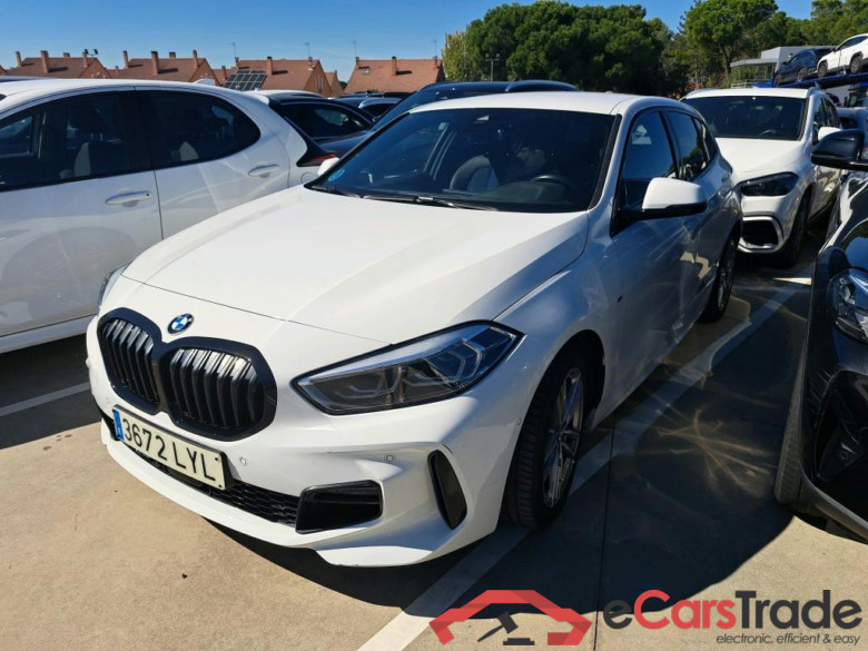 BMW Serie 1 / 2019 / 5P / berlina con portón 118i #1