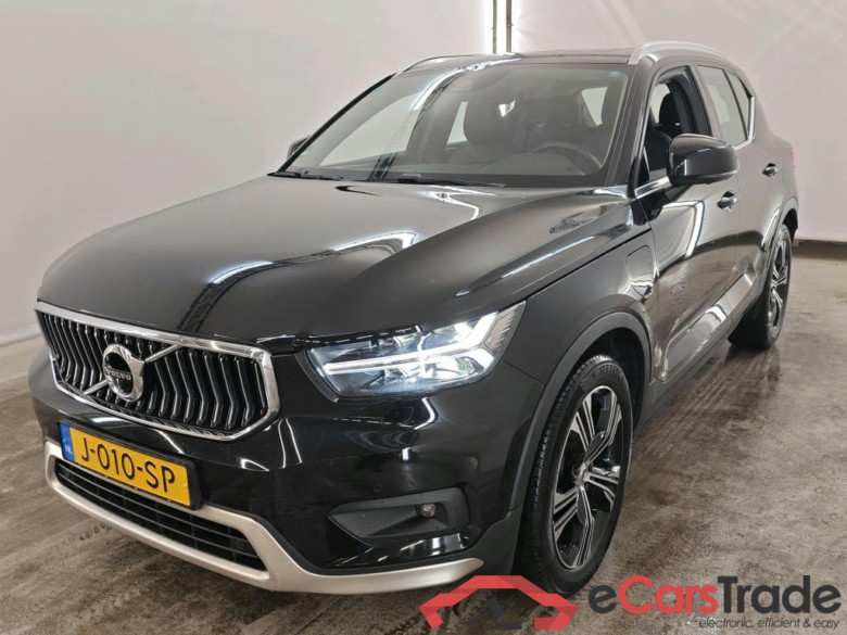 Volvo XC40 T5 Twin Engine Geartronic Inscription 5d + Pano