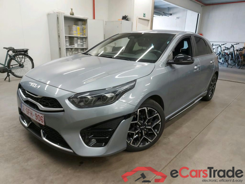 KIA - KIA CEED 1.5 T-GDi 140PK DCT GT Line With Climatic & Navigation & Cruise Control & Park Sensors Front & Rear  * PETROL *
