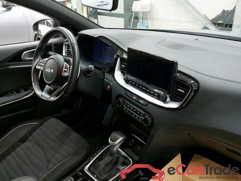 KIA - KIA CEED 1.5 T-GDi 140PK DCT GT Line With Climatic & Navigation & Cruise Control & Park Sensors Front & Rear  * PETROL * #3