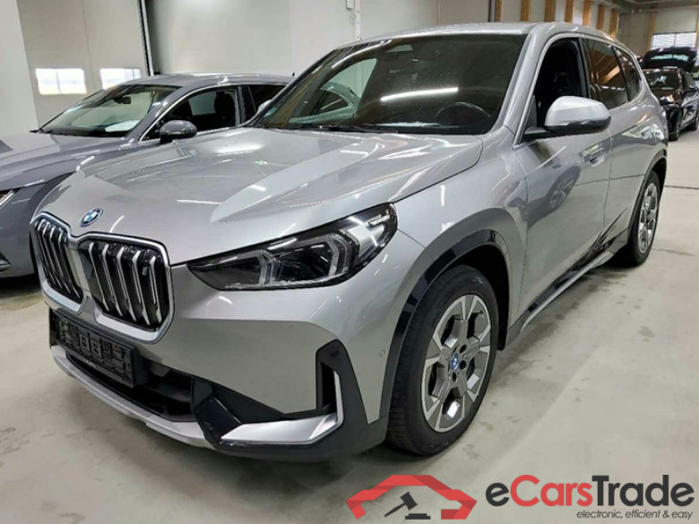 iX1 30 xDrive xLine 64kWh