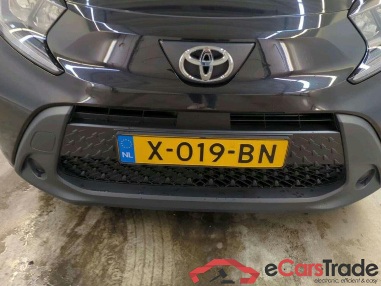 TOYOTA Aygo X 1.0 VVT-i MT Play #4