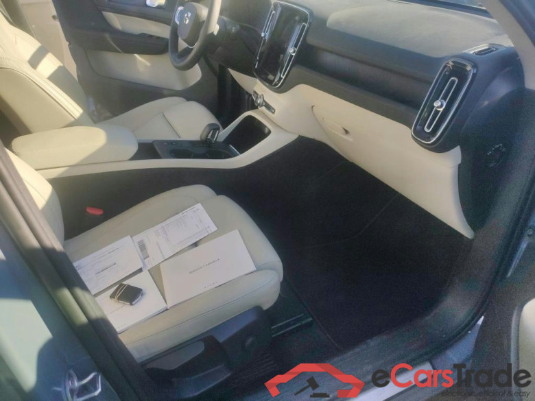 VOLVO XC40 / 2021 / 5P / todoterreno 1.5 T4 Recharge PHEV Core Auto #6