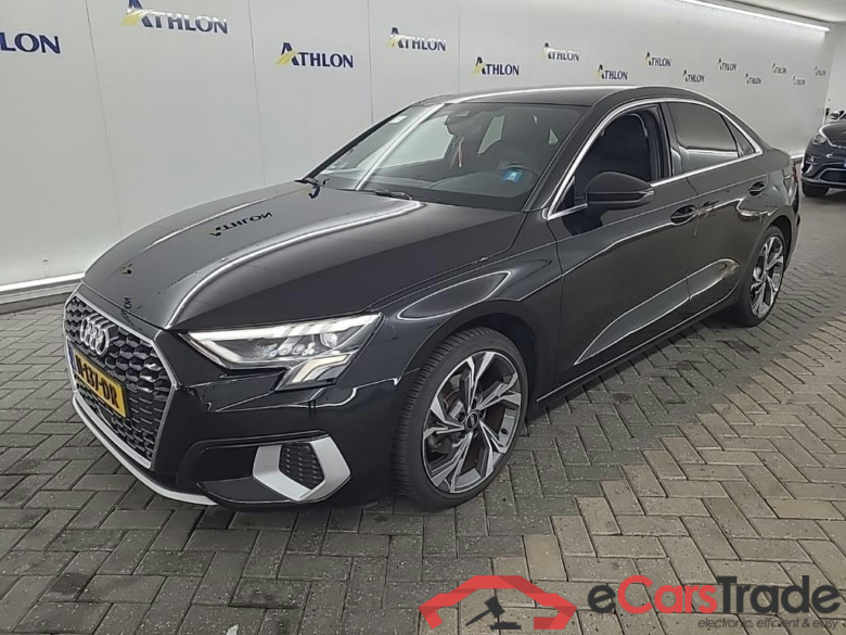 AUDI A3 Limousine 30 TFSI S tronic Business edition 4D 81kW
