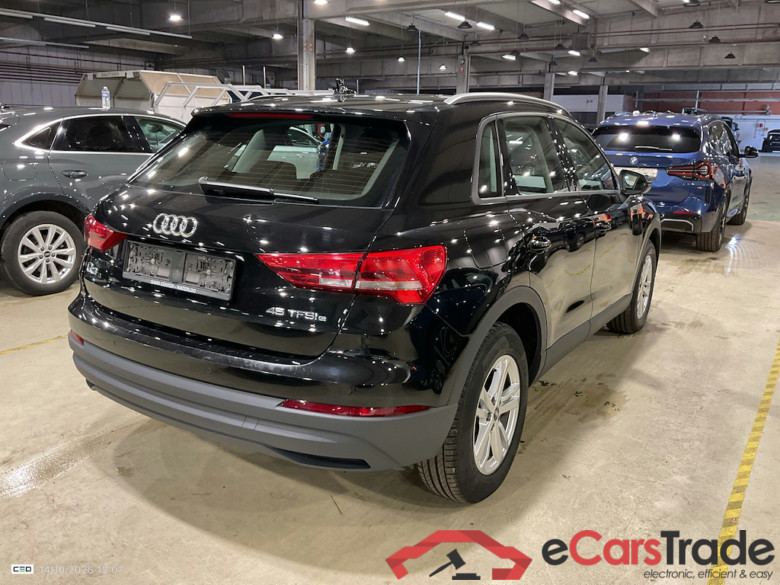 AUDI Q3 1.4 45 TFSI E S TRONIC #4